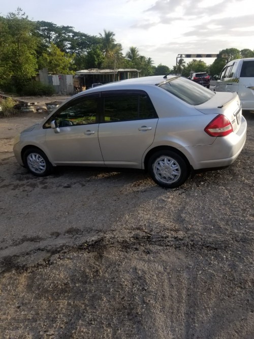 Nissan Tiida 2008