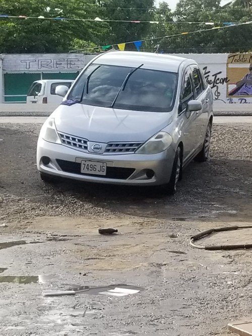 Nissan Tiida 2008