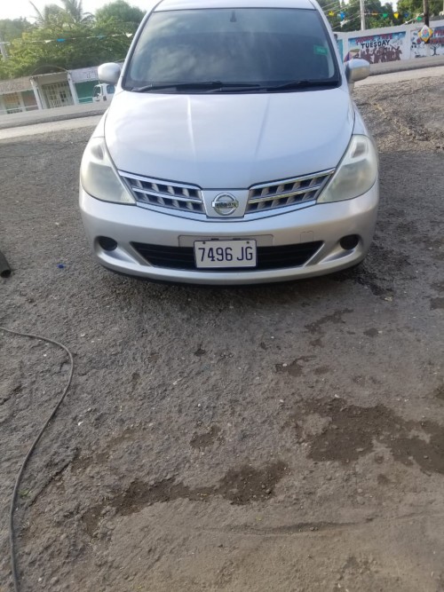 Nissan Tiida 2008