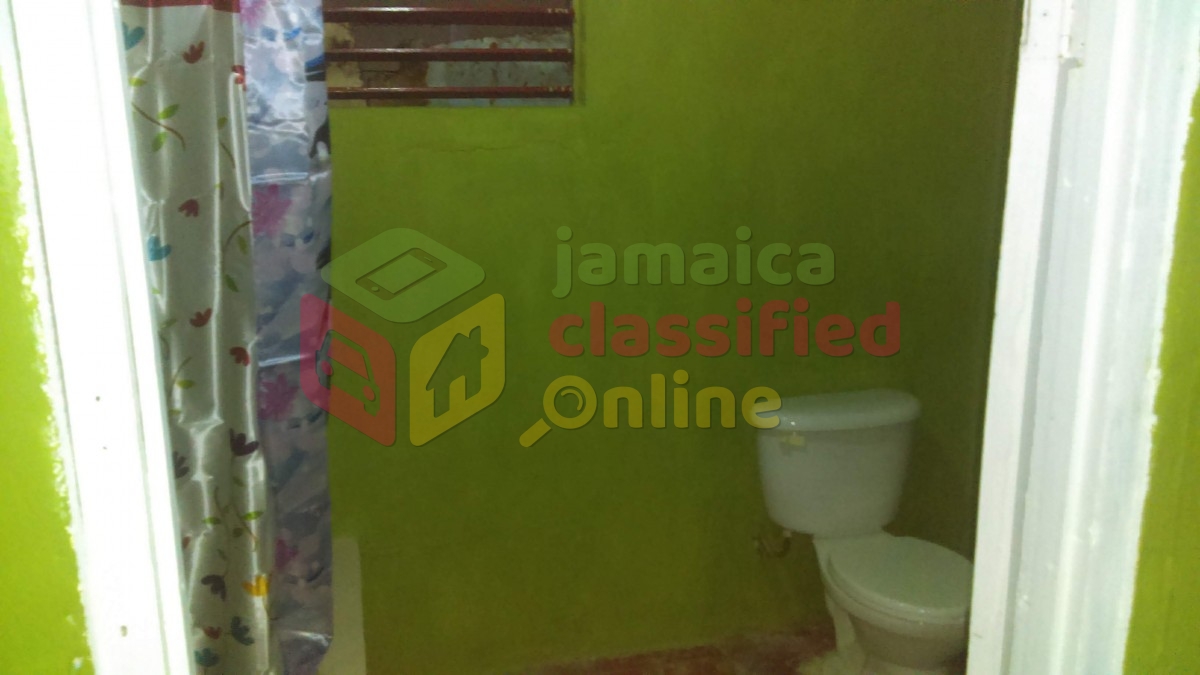 1 Bedroom Shared Boarding House Female Only For Rent In Of Deanery Road
