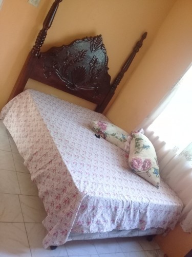 Double Bed With Mattress And Head