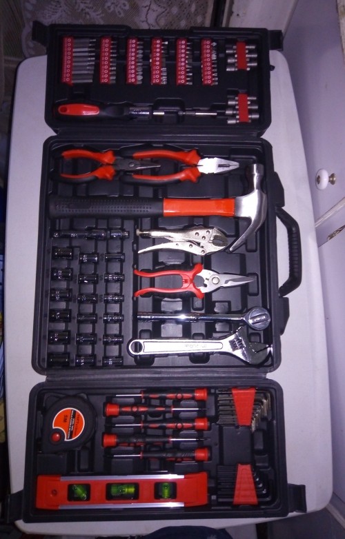 Craft Force 124 Piece Tool Kit (BRAND NEW)