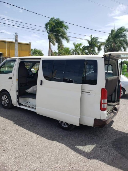 Toyota Hiace Bus For Sale 06