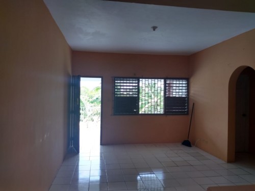 UNFURNISHED 2 BEDROOMS APARTMENT FOR RENT