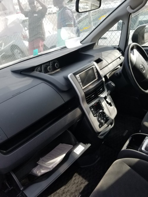 2010 Toyota Noah Newly Imported For Sale 1.659mil