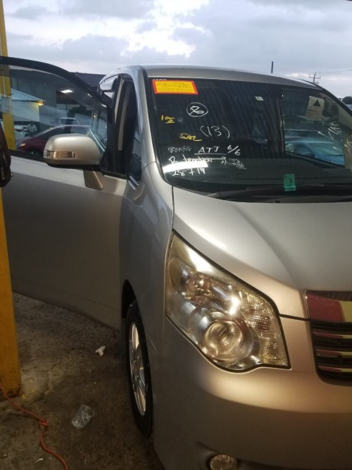 2010. Toyota Noah Just Imported For Sale 1.6mil