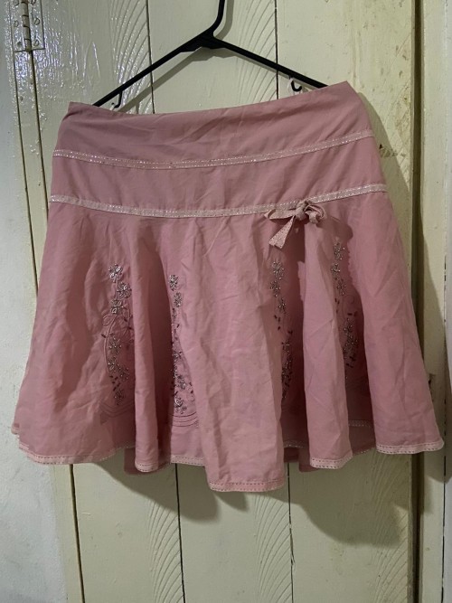 Brand New Beautiful Mauve Mini Skirt.