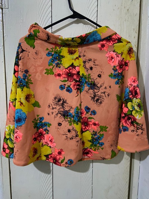 Beautiful Peach Floral Skirt, Size M.