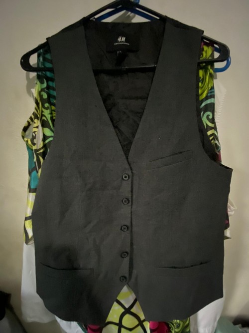 H&M Gray And Black Vest, Size M.