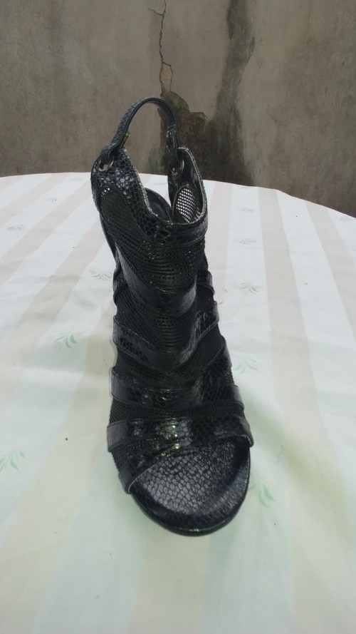 Black Mesh Heels,size 10