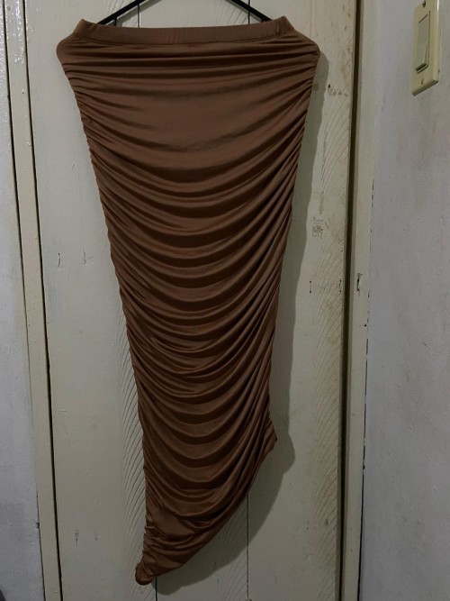 Sexy Long Brown Skirt, Size Medium.