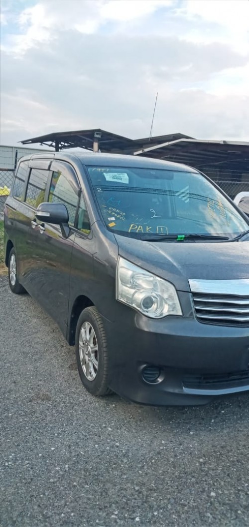 2011 Toyota  Noah X Newly Imported For Sale 1.820
