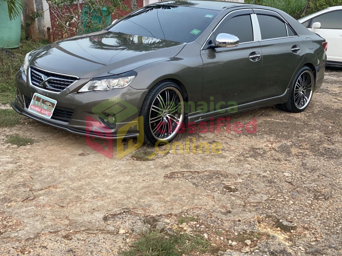 Toyota mark x 2011