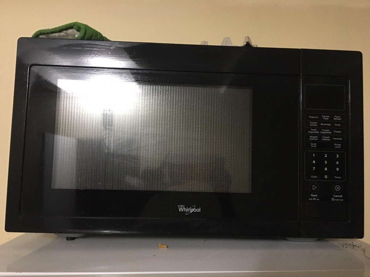 Whirlpool Microwave for sale in Portmore St Catherine - Appliances
