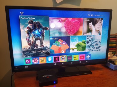 SAMSUNG TV 32.5 Inches