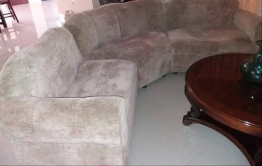 3 Piece Sectional (need A Little Repair)