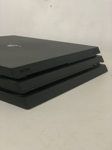 PS4 PRO FOR SALE 