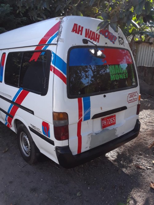 2001 Toyota  Hiace For Sale 5L Engine Diesel 5 Spe