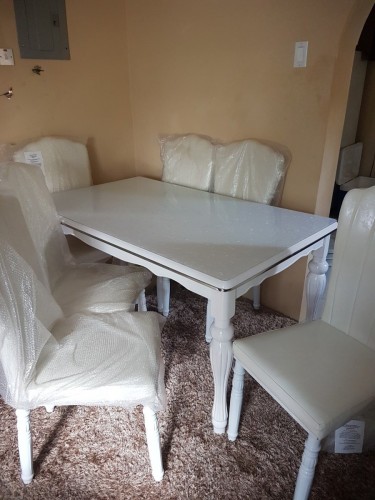 6 Seater Dining Table Bought In Dubai