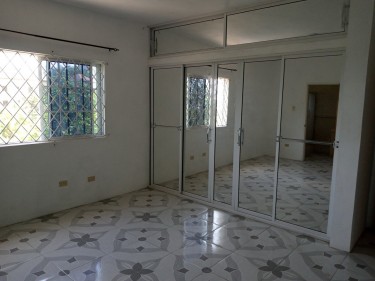 2 Bedrooms, 2 Bathrooms Apartment For Rent
