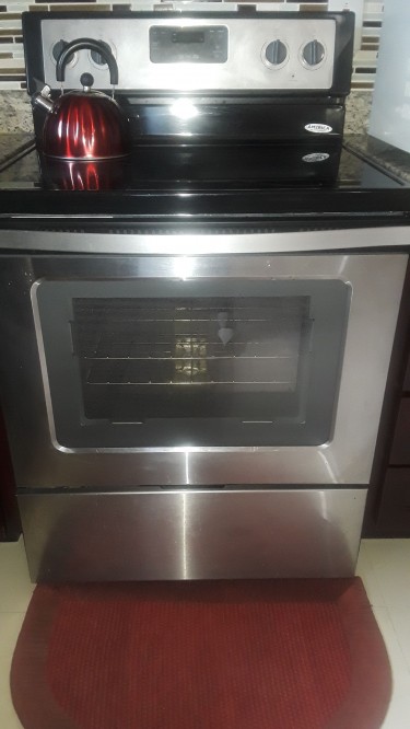 Whirlpool Stainless Steel&Black Electric Stove
