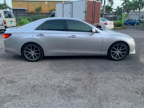 Toyota Mark X For Sale Excellent Condition 2015