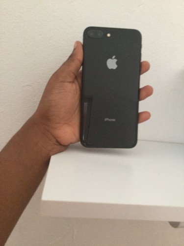 IPhone 8 Plus 64 Gb 