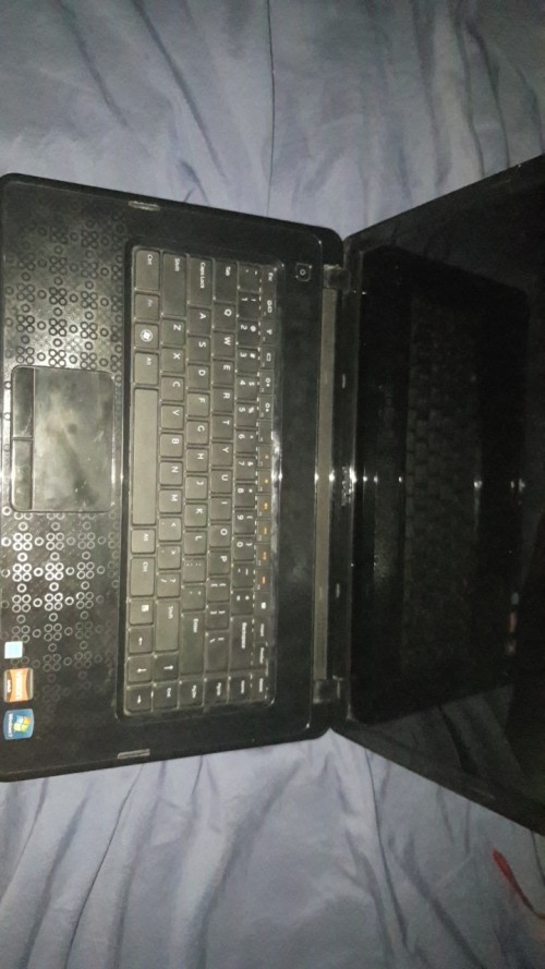 Dell Laptop Fully Up Have Camra  Wifi 2gb 20g Rn