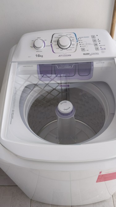 Frigidaire Washing Machine 