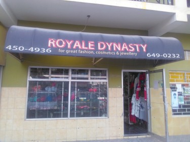 Affordable Piercing Shop Come Royale Dynasty