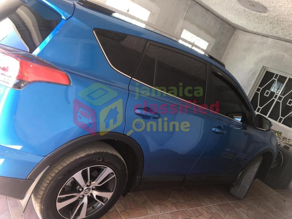 2017 Rav 4 for sale in Clarendon Kingston St Andrew - Cars