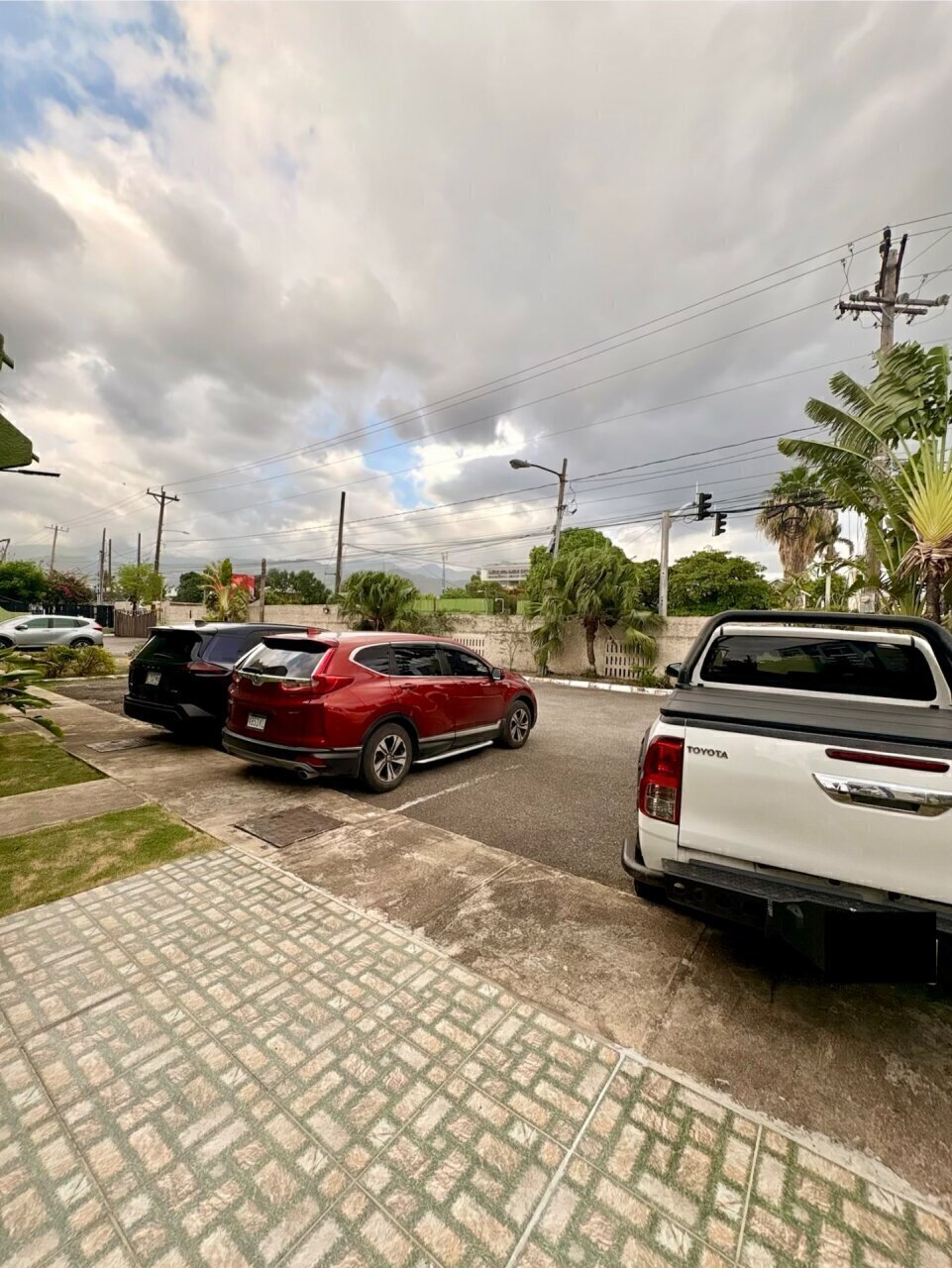 Gated 2 Bedrooms Townhouse with Patio Access