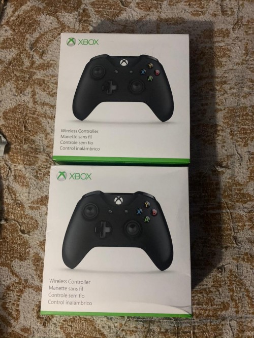 Faily New And New Xbox One Controller Kingston