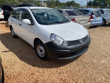 2015 Nissan AD Wagon