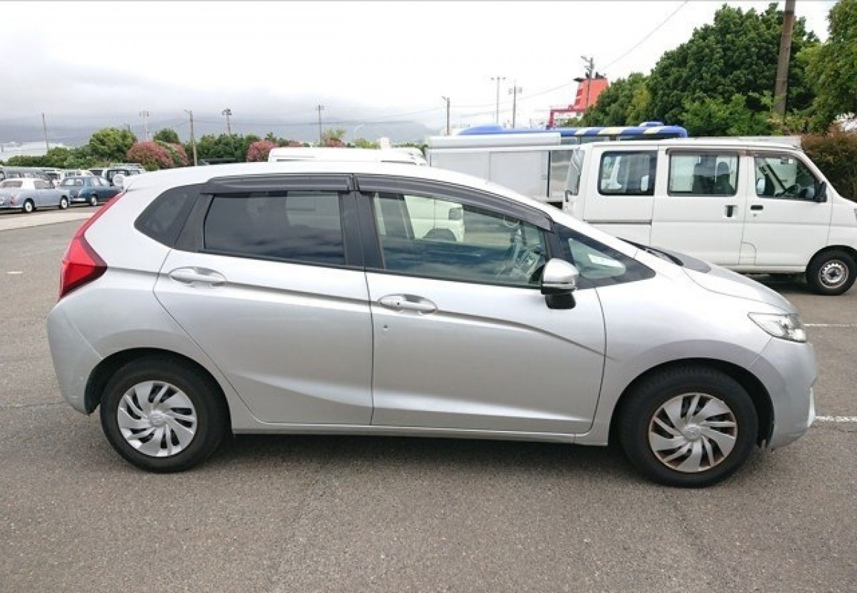 Honda fit 13g f