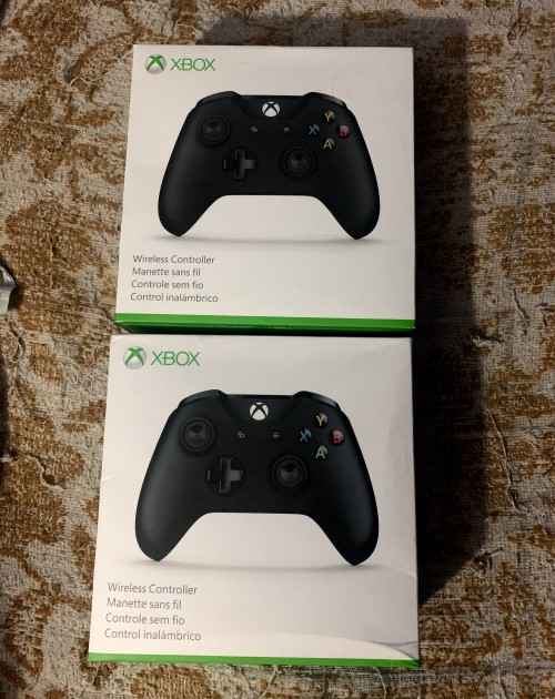 Faily New And Brand New Xbox One Controller