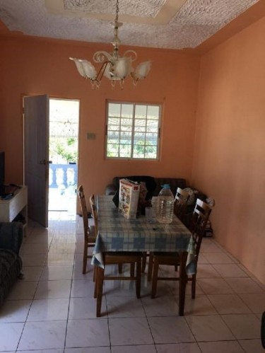 2 BEDROOM HOUSE FOR SALE 