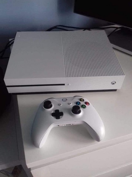 Mint Condition Xbox One S