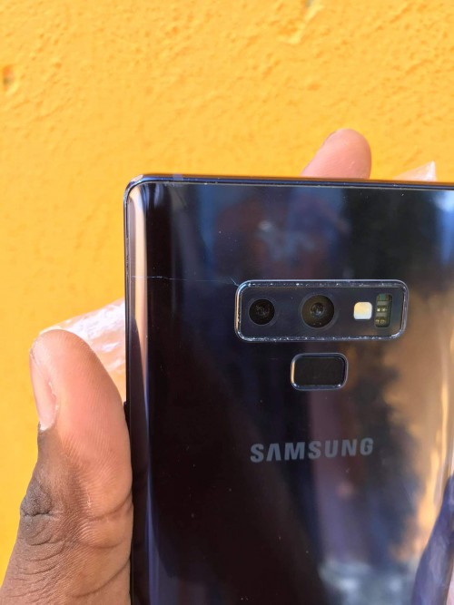 9/10 Note 9 For 53k Have A Small Slight Crack Line