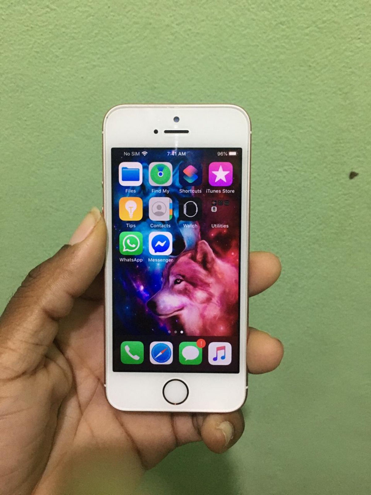 IPhone SE 32GB SIM CARD PICK UP ON AND OFF for sale in Kingston