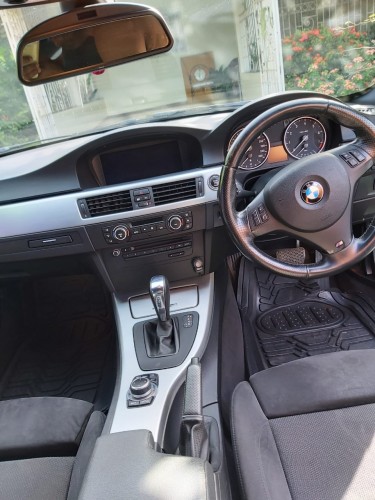 2010 BMW 320i M-SPORT 