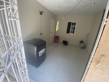 Self Contained 1 Bedroom Area
