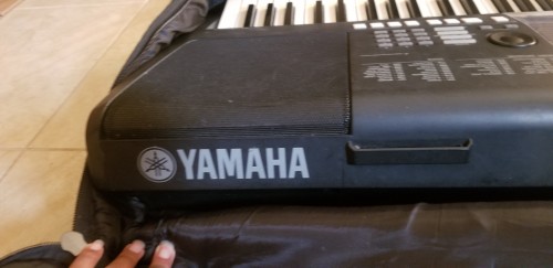 YAMAHA E423 Keyboard