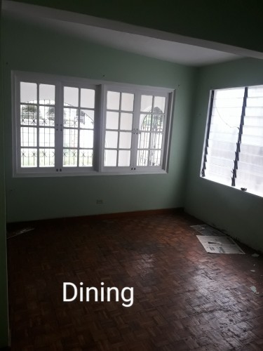 Unfurnished 3 Bedroom In Kingston 6 With Parking 