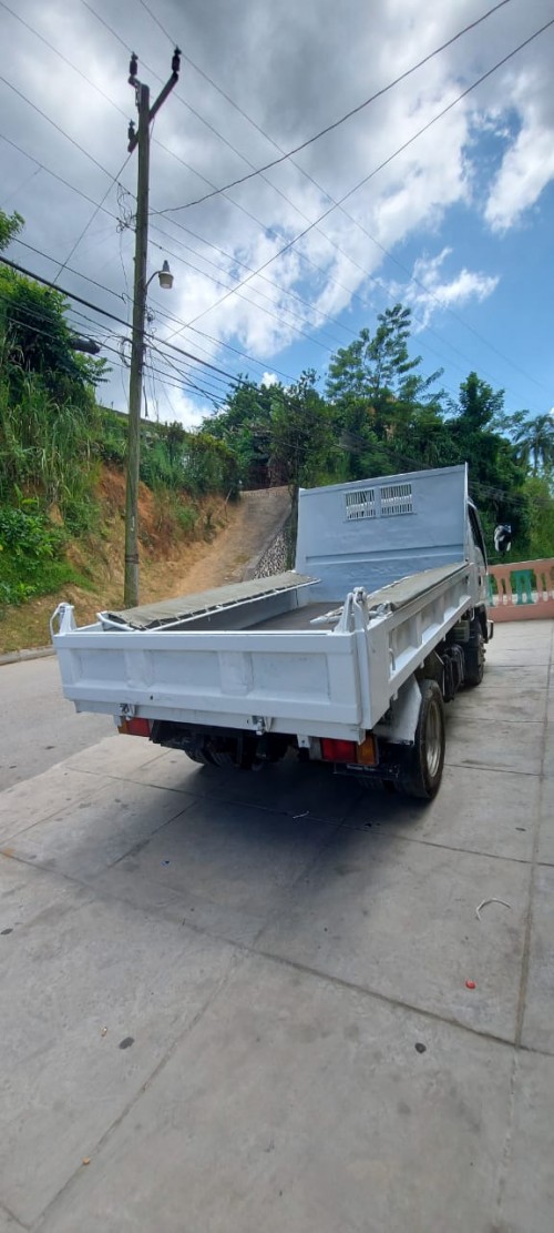 2004 ISUZU 3 TON TIPPER Truck Just Imported For Sa