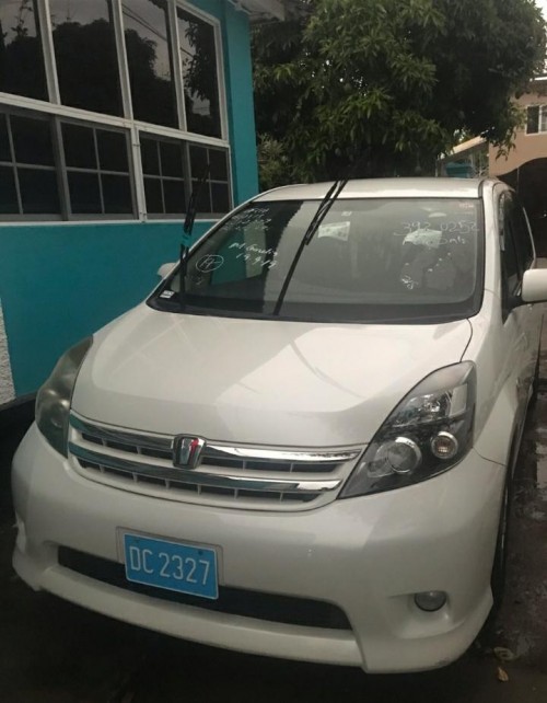 2011 Toyota  ISIS Platana Just Imported For Sale