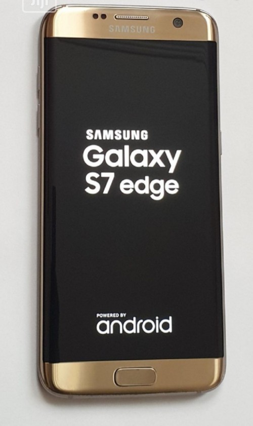 Brand New S7 Edge Come With Case And Charger
