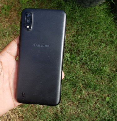 Samsung A01 Next To New Condition Comes With Case 
