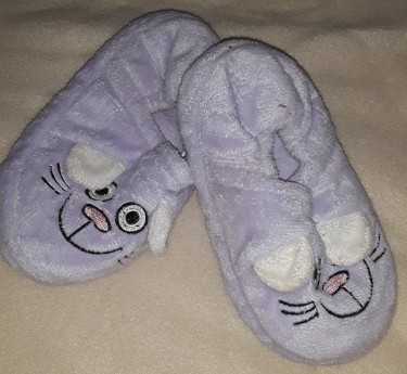 MUST HAVE Used Toddler Bed Slippers Size 1