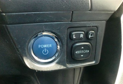 2015 Toyota Fielder Hybrid (Button Start)